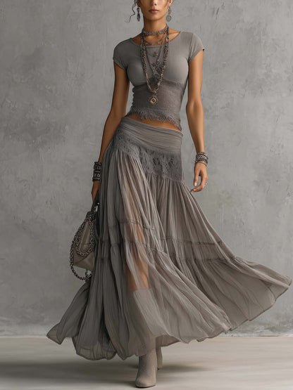 Ginevra | Conjunto de top transparente con paneles de encaje negro y falda maxi plisada