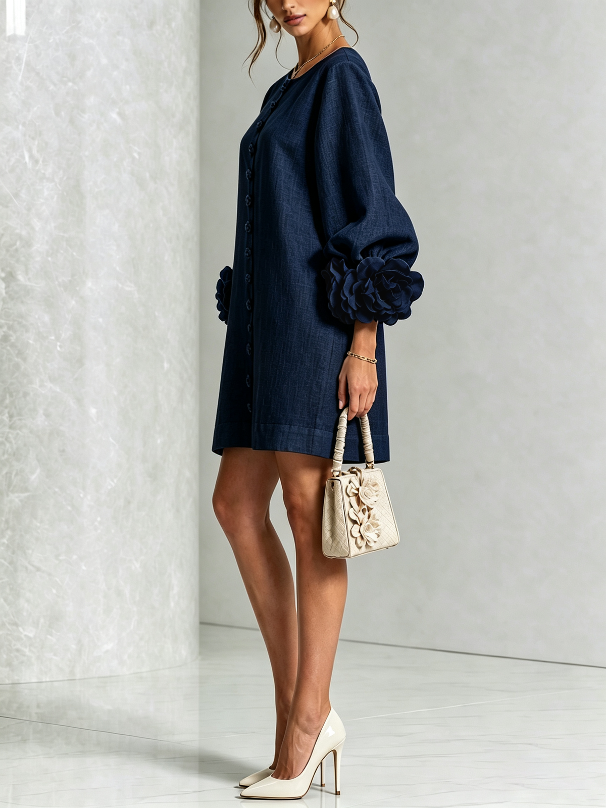 Marina | Vestido Mini de Lino con Puños de Rosas, Azul Marino