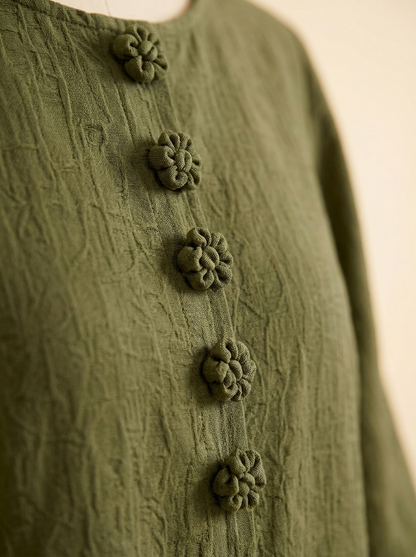 Vestido Midi Oliva con Botones de Flores y Mangas Florales Extravagantes